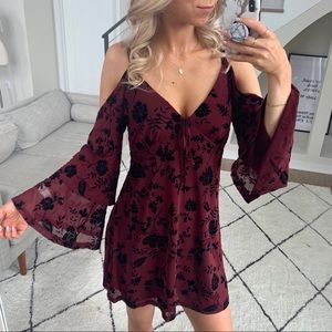 🌹 Honey Belle Velvet Flared Sleeve Mini Dress S